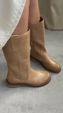 Copenhagen Shoes Lange Støvler^ALL DAY - TAN Allday stoevler tan