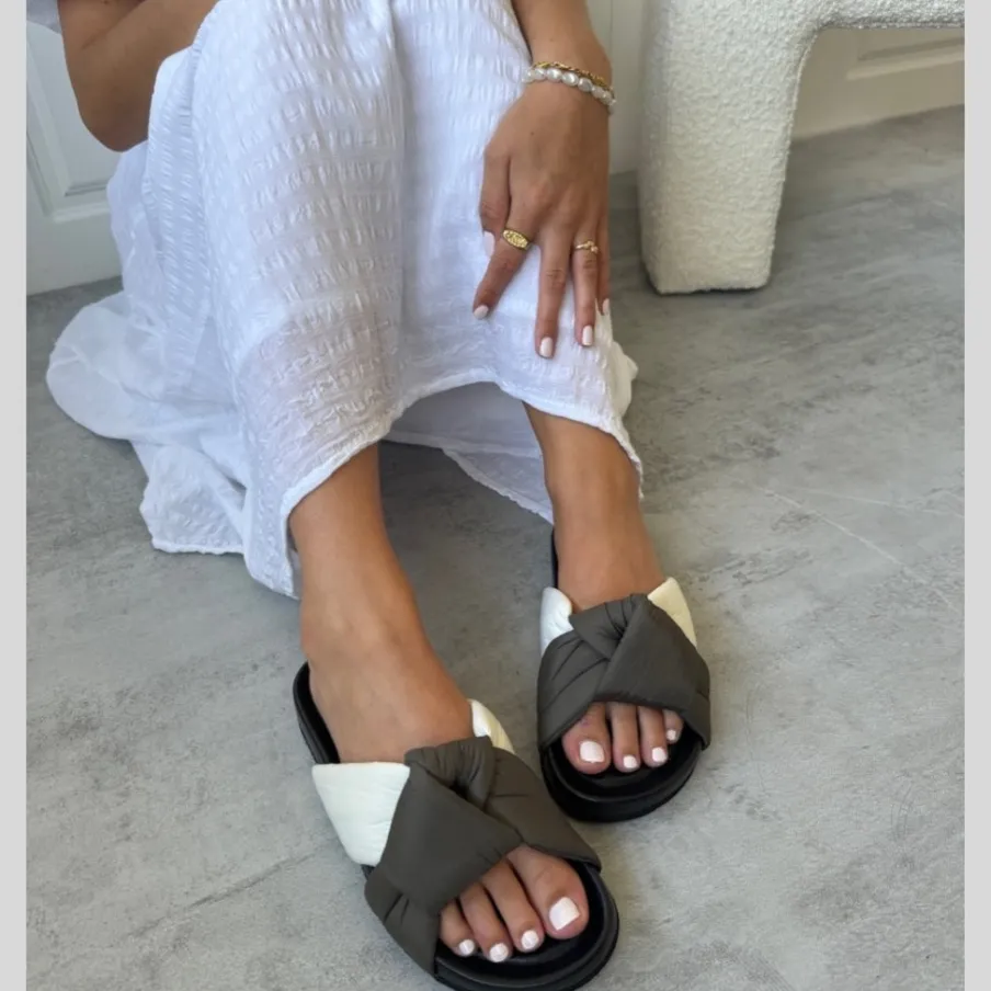 Copenhagen Shoes Flade Sandaler^BE LIKE ME - Army multi