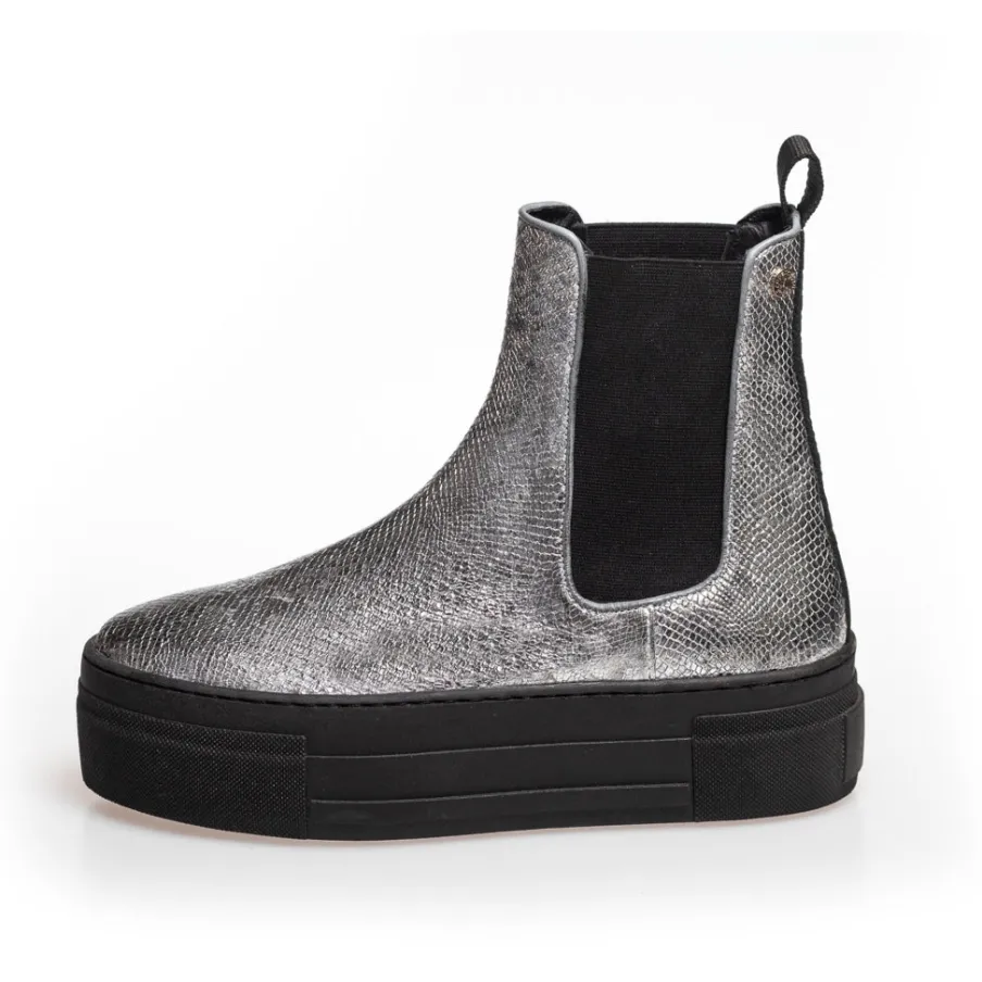 Copenhagen Shoes Chelsea Boots|Ankelstøvler^ENYA BOOT SILVER - Silver Snake Enyaboot silver boot silver snake