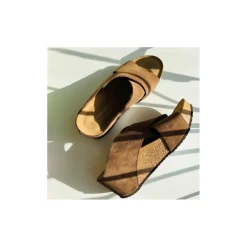 Copenhagen Shoes Sandaler Med Kilehæle^FRANCES 23 Suede - DARK BEIGE (BEIGE 132BIS) Frances23 suede slippers dark beige beige 132bis