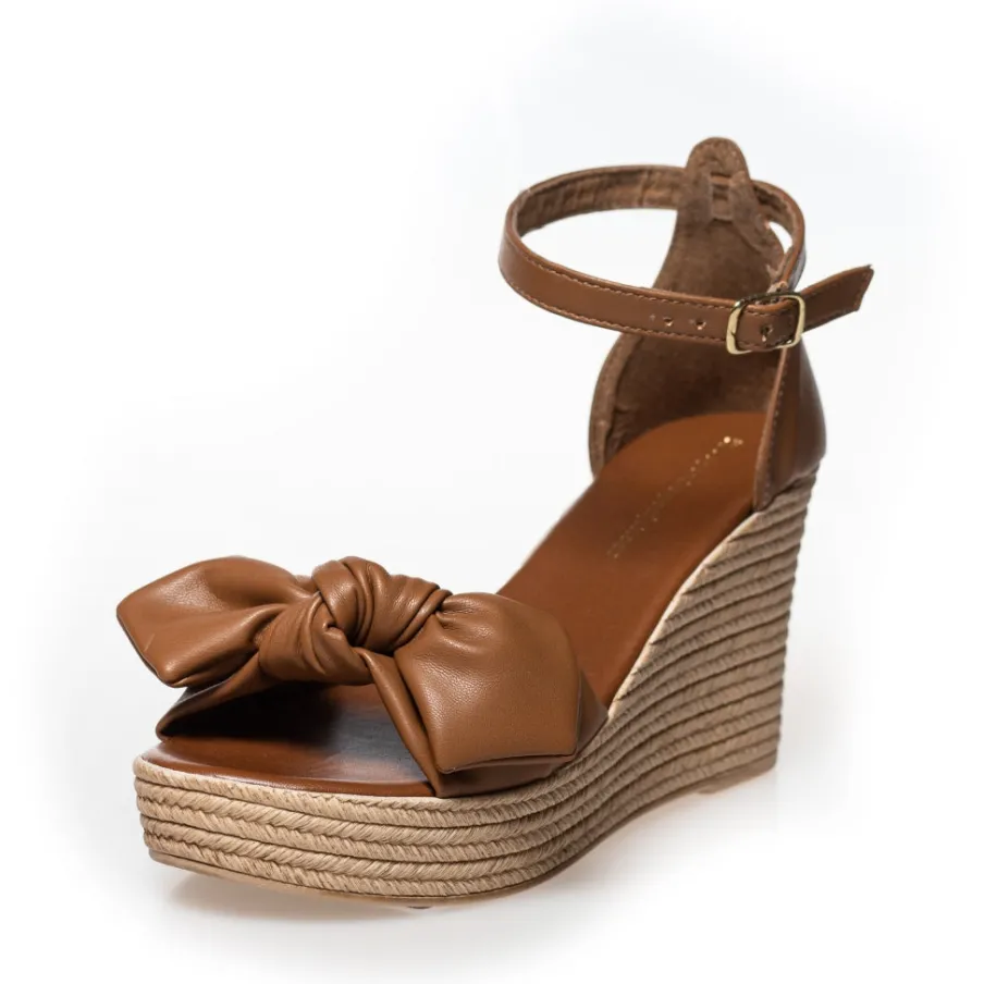 Copenhagen Shoes Sandaler Med Kilehæle^GENE - COGNAC Genesandal wedge cognac