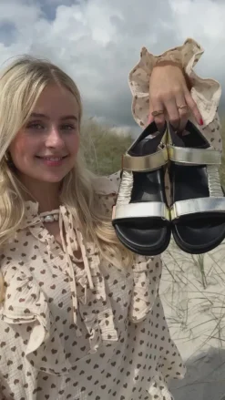 Copenhagen Shoes Flade Sandaler^GO FOR BEACH - Gold