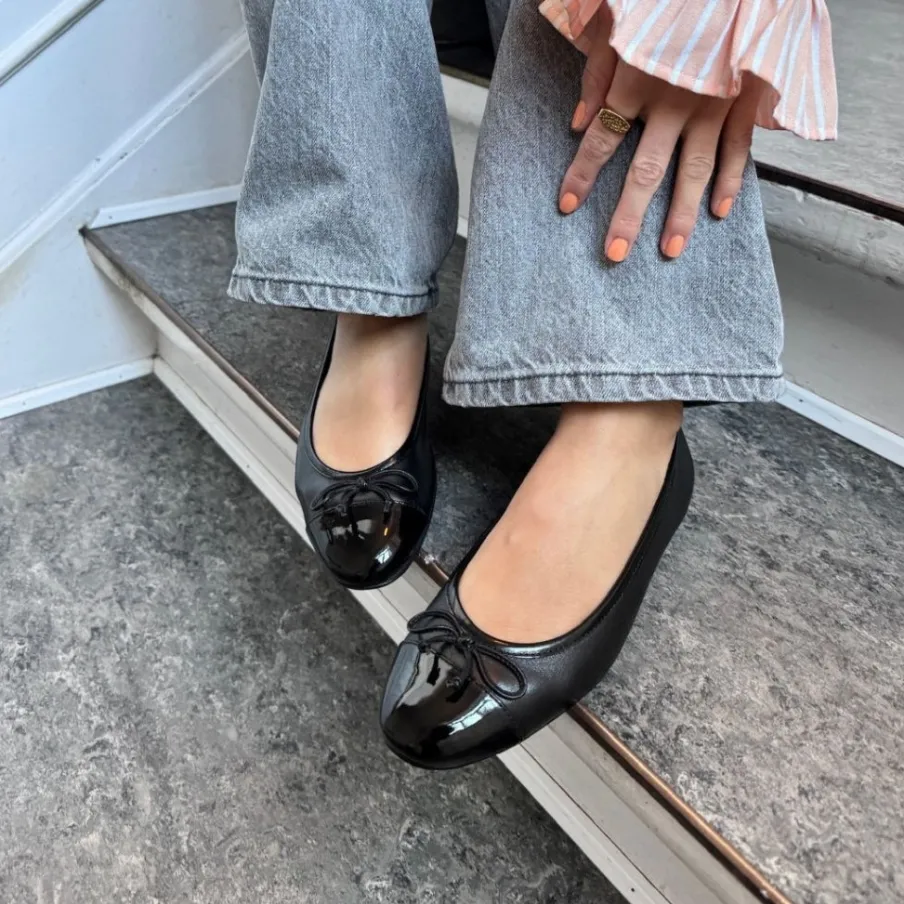 Copenhagen Shoes Ballerinasko^LIKE MOVING - PATENT TOE - Black patent