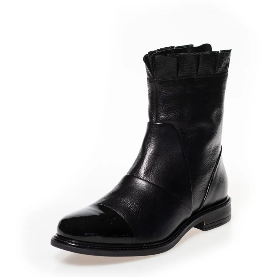 Copenhagen Shoes Ankelstøvler^MARGARET - BLACK W/PATENT TOE Margaretboot black w patent toe