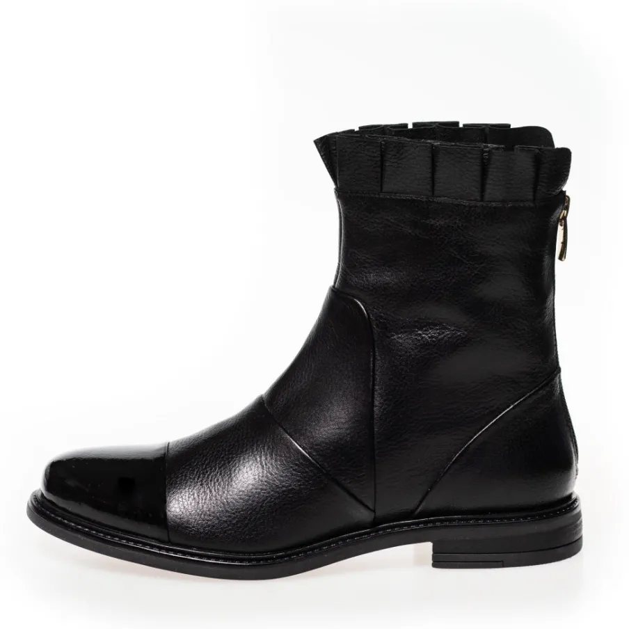 Copenhagen Shoes Ankelstøvler^MARGARET - BLACK W/PATENT TOE Margaretboot black w patent toe