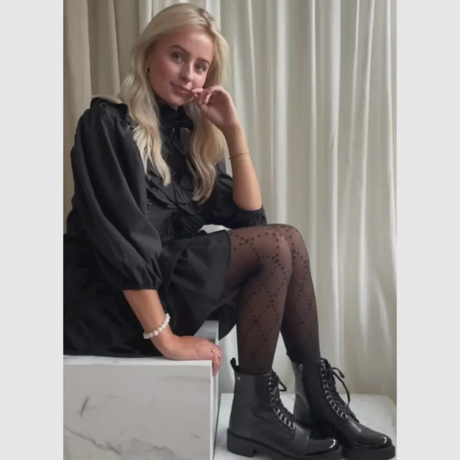 Copenhagen Shoes Ankelstøvler^NEW ROCK PATENT - BLACK/SILVER Newrock patent boot black silver