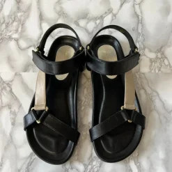 Copenhagen Shoes Flade Sandaler^PEACE Multi - Black Multi Peacemulti sandal black multi