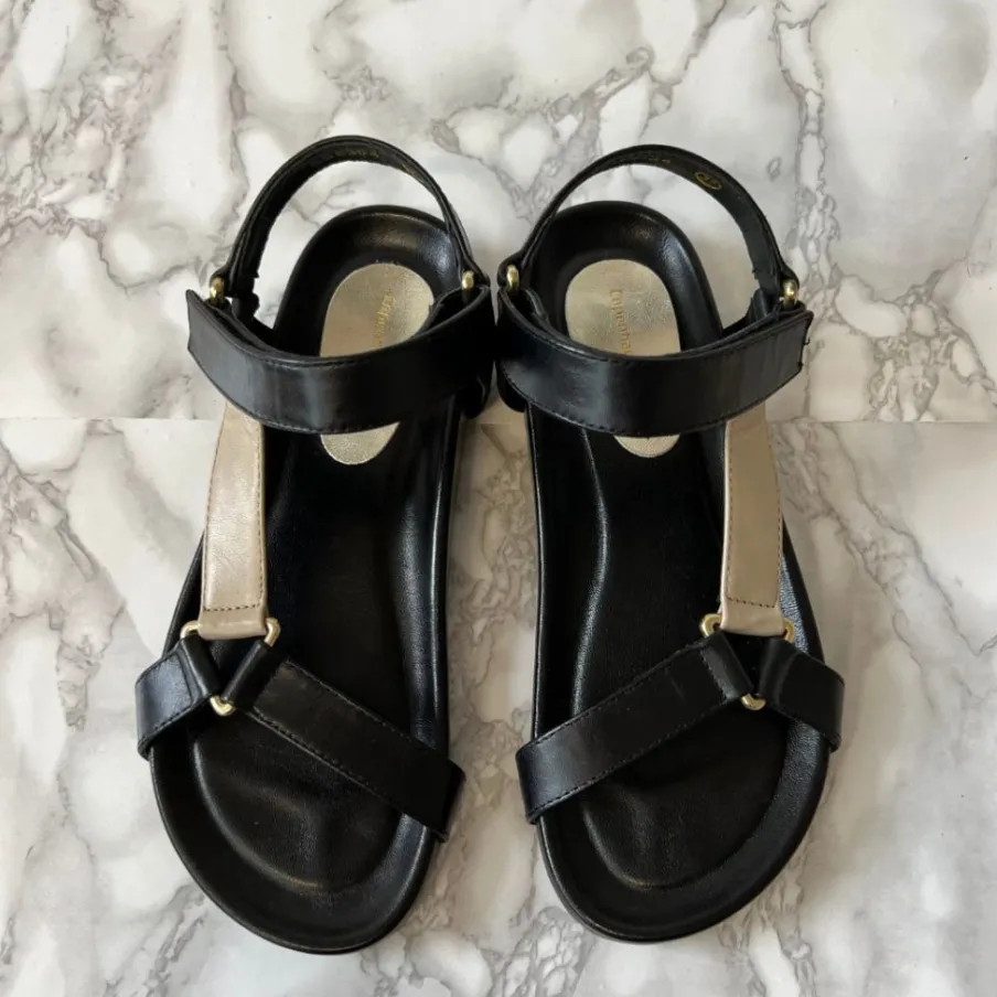 Copenhagen Shoes Flade Sandaler^PEACE Multi - Black Multi Peacemulti sandal black multi