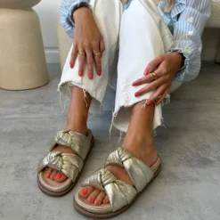 Copenhagen Shoes Flade Sandaler^POOL PARTY - GOLD/BEIGE Gold beige