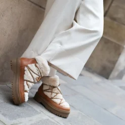 Copenhagen Shoes Ankelstøvler^SNOW BY SNOW 22 LOW - COGNAC OFF-WHITE Snowby snow 22 low boot cognac off white