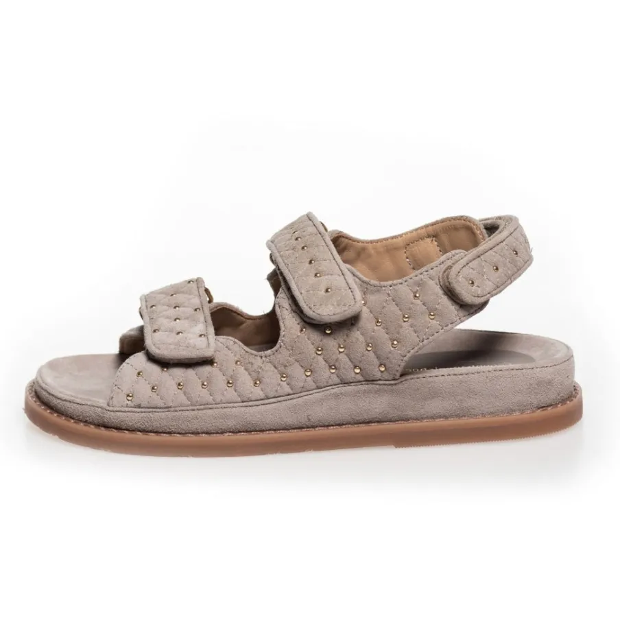Copenhagen Shoes Flade Sandaler^STUDS ON SUEDE - BEIGE Studson suede sandal beige
