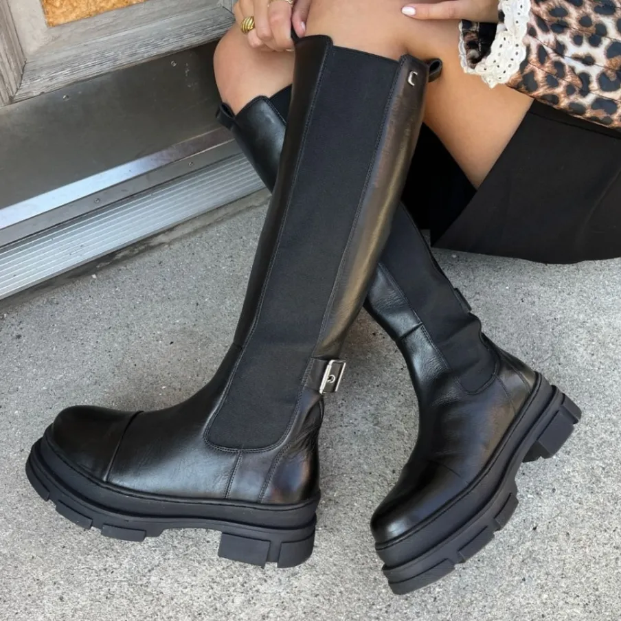 Copenhagen Shoes Lange Støvler^THE FOLLOW BOOT - Black