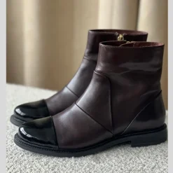Copenhagen Shoes Ankelstøvler^THE MAGIC BOOT - DARK BROWN W PATENT TOE Themagic boot stoevler dark brown w patent toe