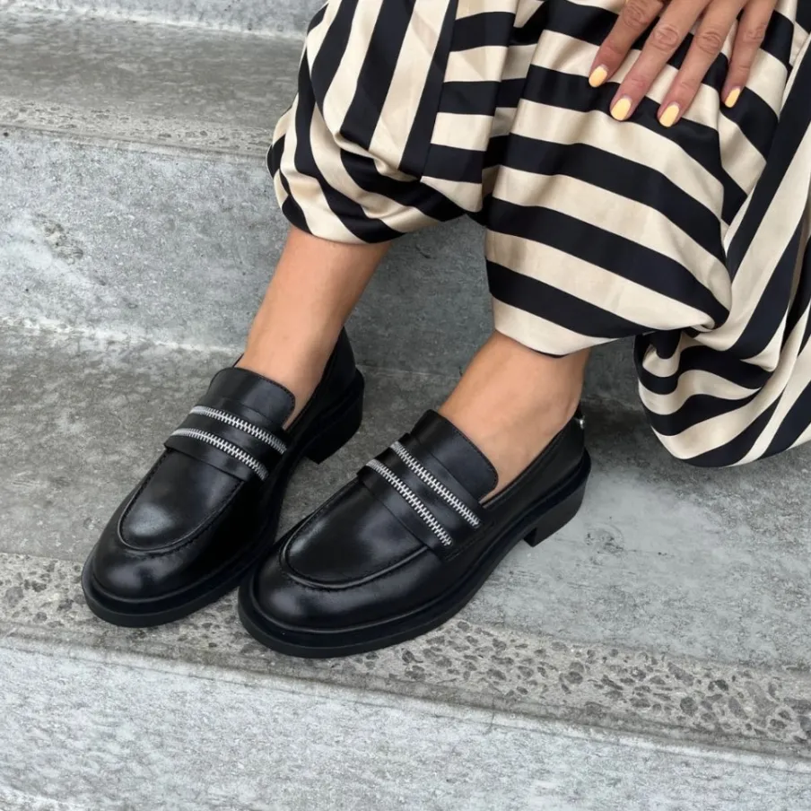 Copenhagen Shoes Loafers^THE ZIP - Black